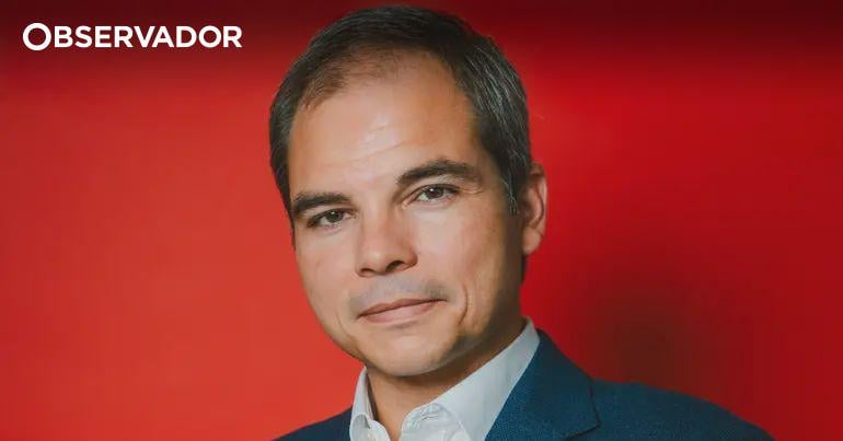 João Noronha Lopes apresenta candidato Gonçalo de Almeida Ribeiro como candidato a líder da Mesa da Assembleia Geral do Benfica