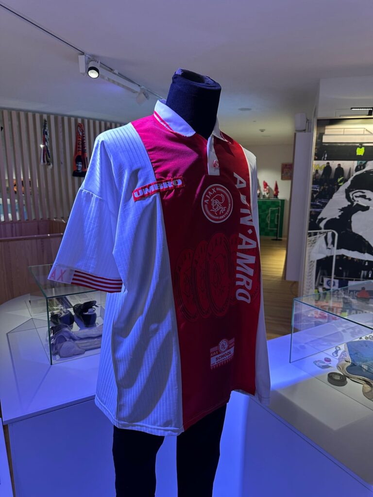 Jari Litmanen expositie in TAHTO in Helsinki