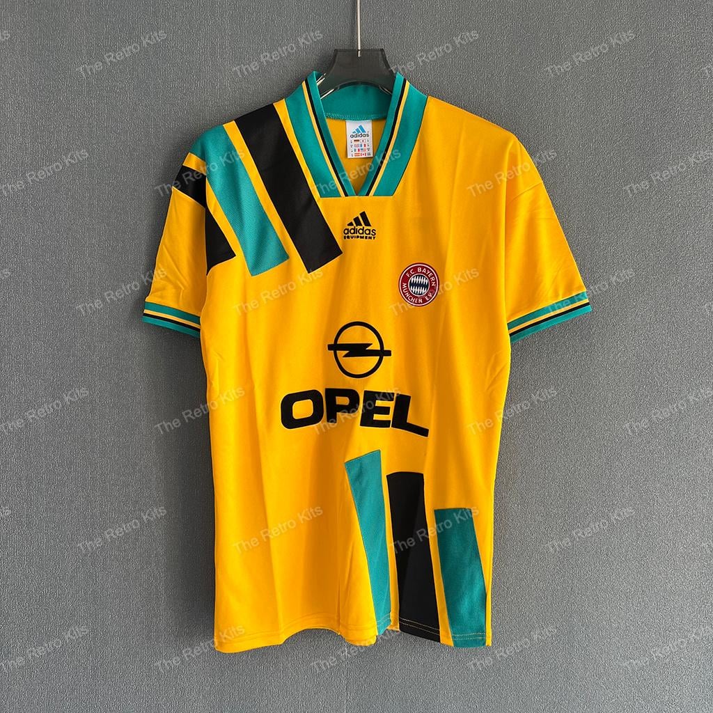 Is this the most iconic Bayern away kit (1993)? Personally I love it but I know it divides opinion...