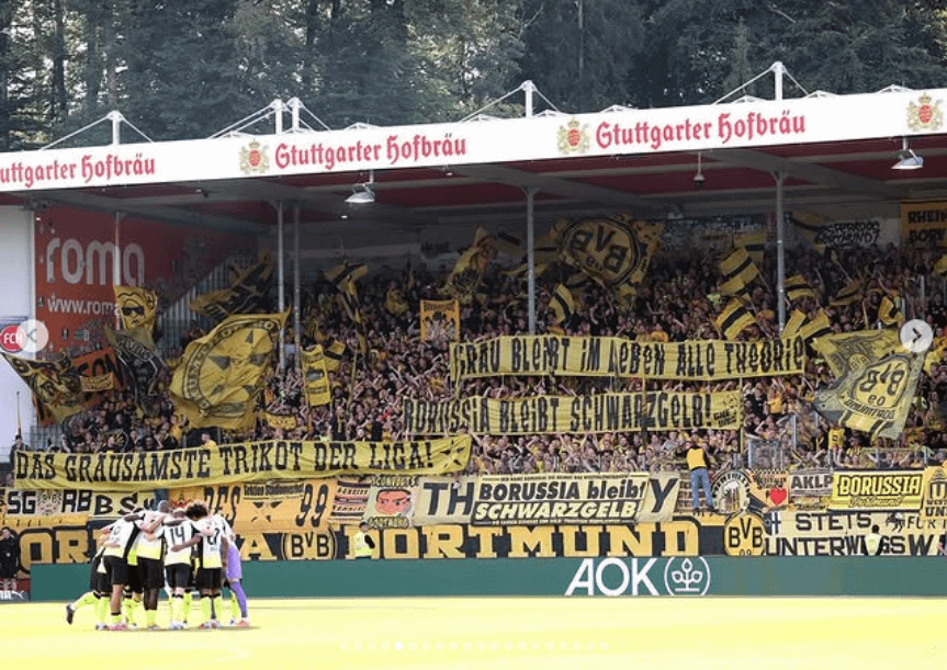 Banners on the away kit
