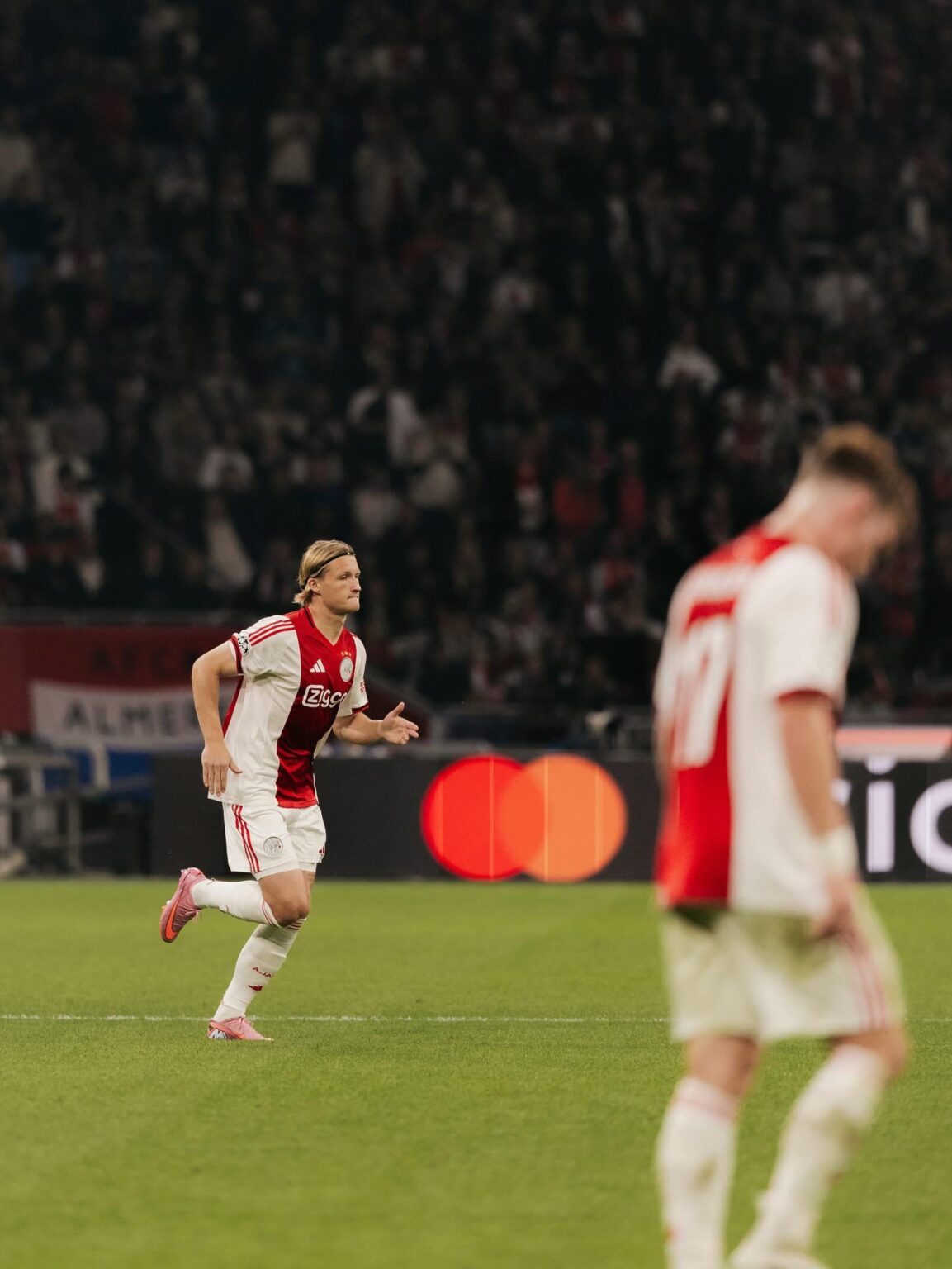 Dolberg eindelijk geselecteerd, weet alleen geen impact te maken in de 0-2 nederlaag tegen Internazionale! Wordt het een flop of schiet Dolberg ze dan toch naar de top?