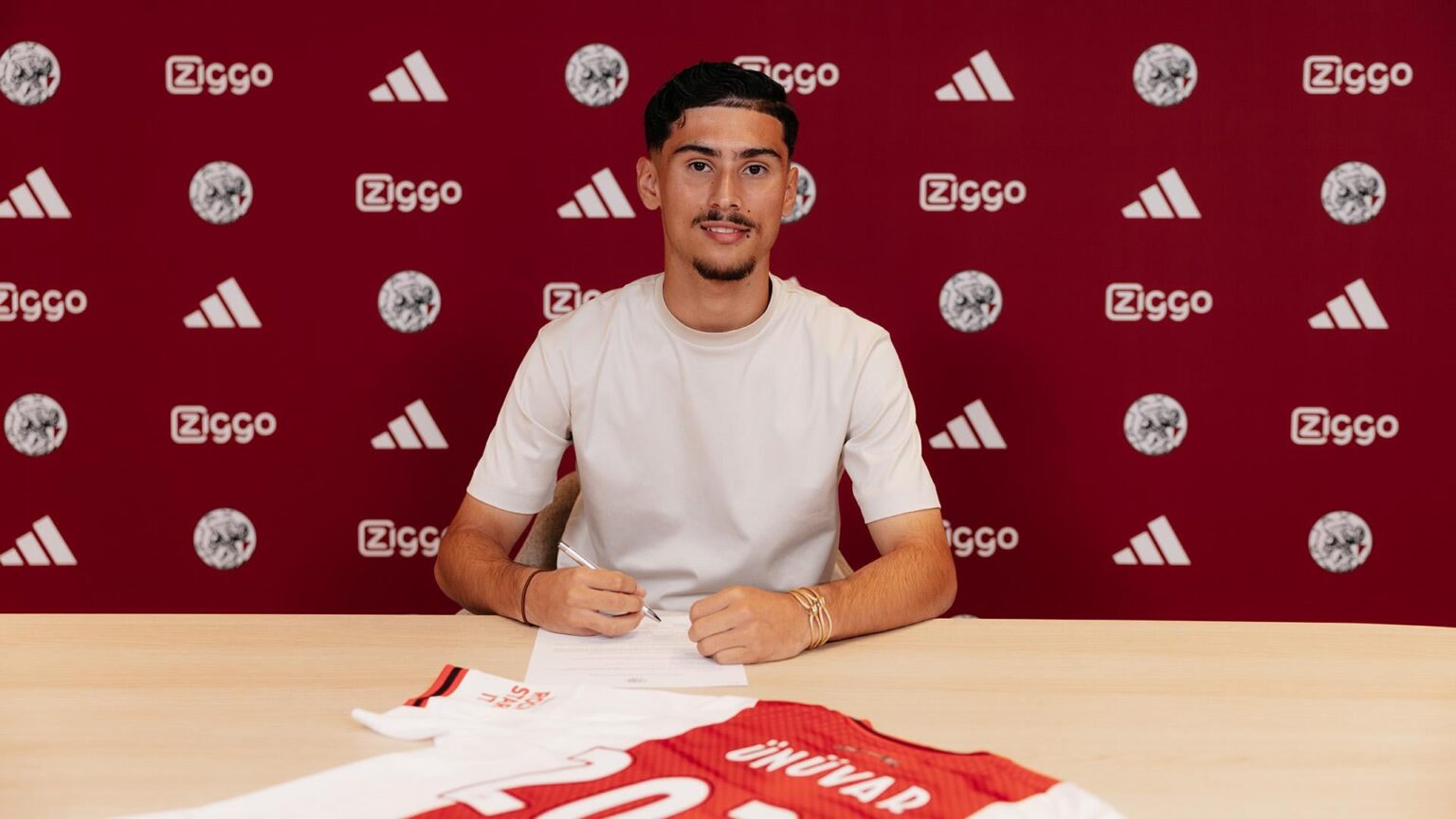 Official: Emre Ünüvar extends contract until 2028