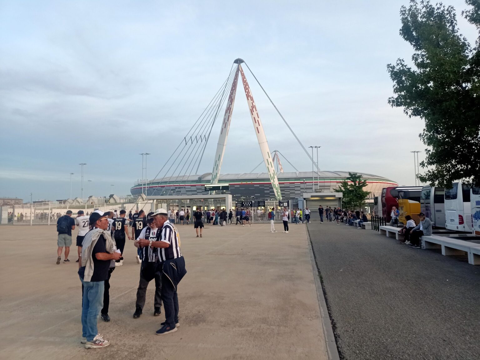 I'm supporting BVB tonight in Turin!