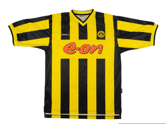 Throwback to this absolute beauty of a home shirt, 2000-01. Has there been a better one?