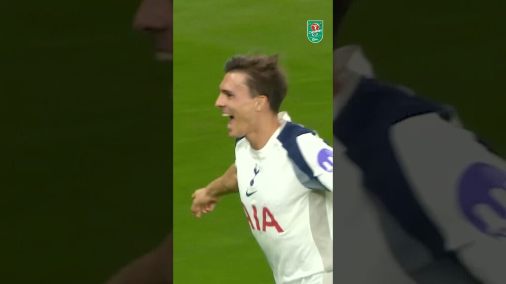 An OVERHEAD KICK from #Palhinha 😱 #CarabaoCup #Spurs