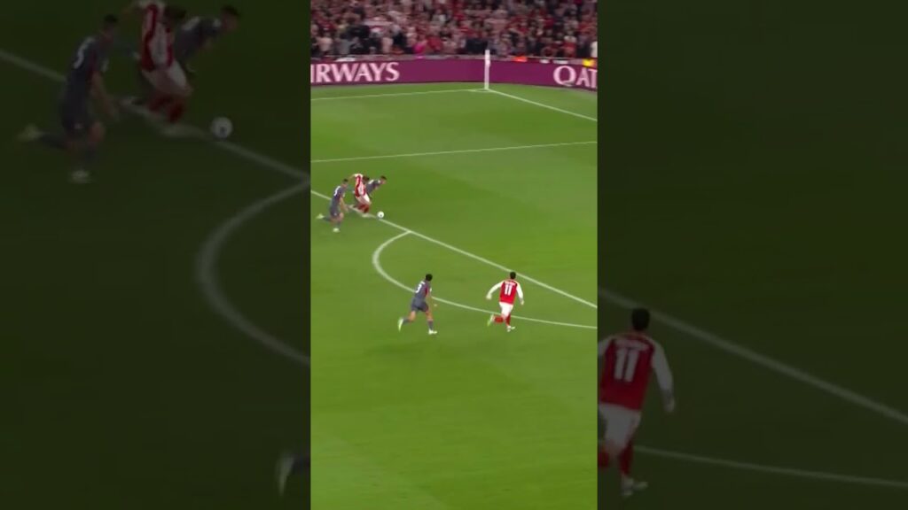 GK DENIES GYÖKERES BEFORE MARTINELLI SCORES!