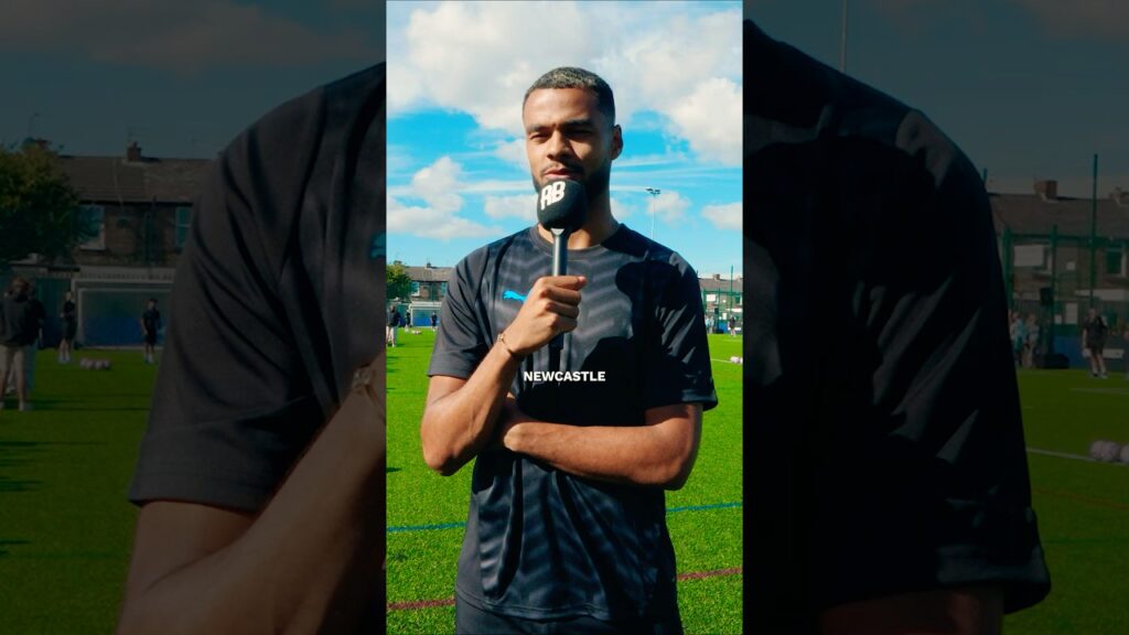 CODY GAKPO REVEALS HIS BEST & WORST IN FOOTBALL 👀⚽