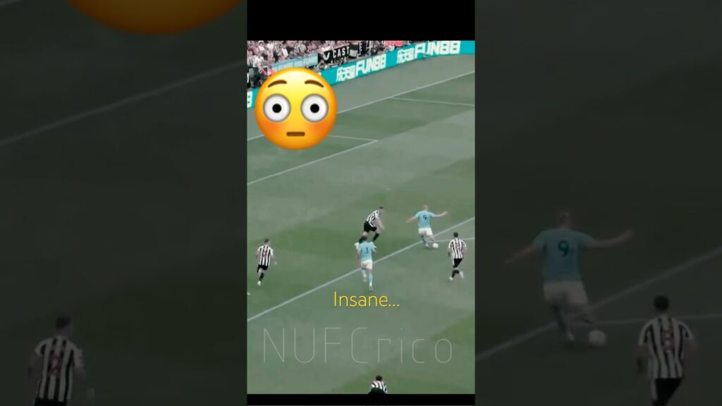 This is insane ! 😳 #premierleague #football #nufc #newcastleunited #nickpope #goalkeeper