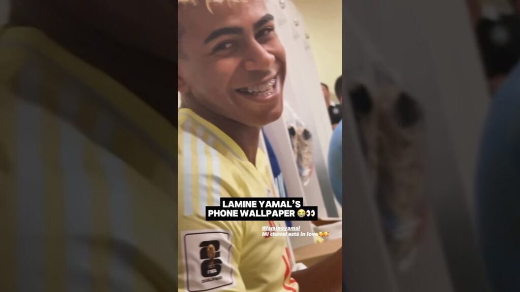 Nico Williams can’t stop laughing at Lamine Yamal’s phone wallpaper of his girlfriend 😂📲