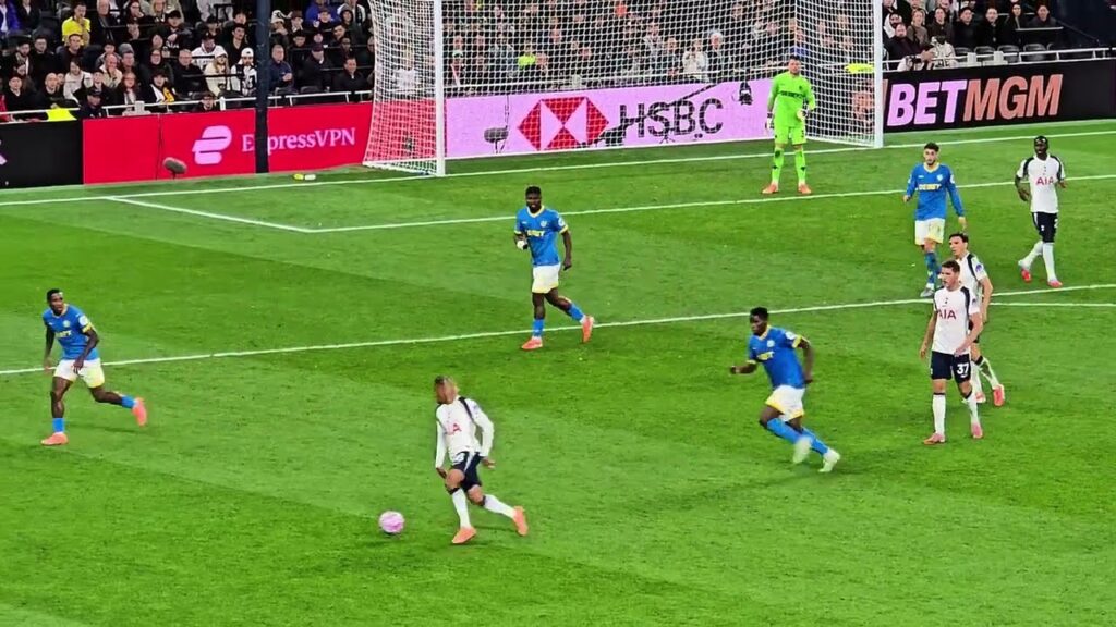 JOÃO PALHINHA'S 94TH MINUTE EQUALISER! Midfielder Celebrates Taking Shirt Off: Tottenham 1-1 Wolves