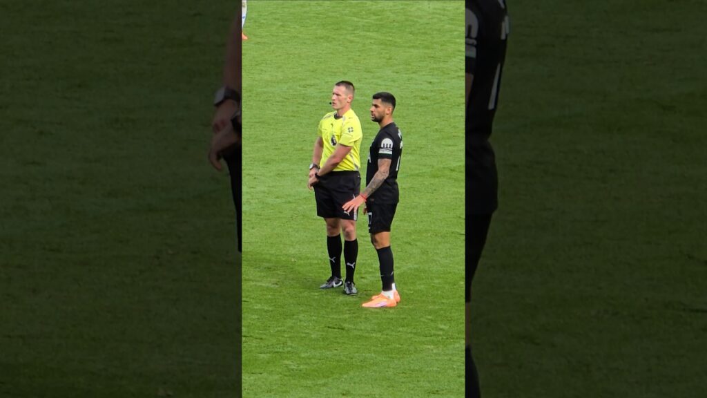 ROMERO TELLING JOÃO PALHINHA TO CALM DOWN: Spurs Midfielder Not Happy With Officials: Leeds v Sours