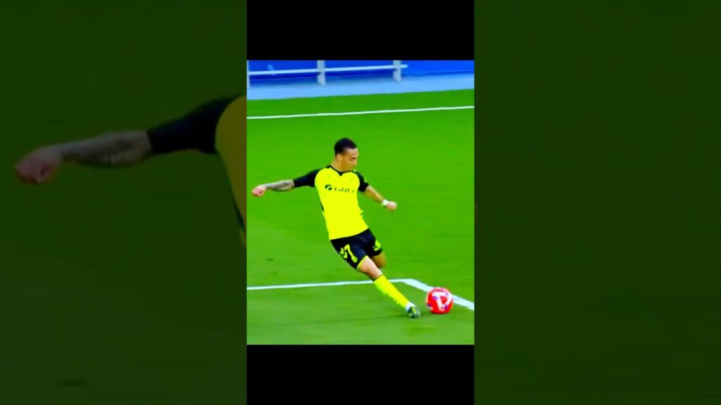 WONDERFUL GOAL BY ANTONY 🥵🤯 | He is getting more loved in Betis 💚🤍 #antony #goat #realbetis