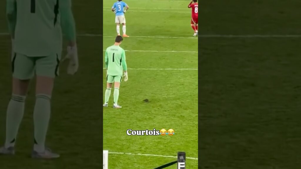 Courtois with rat 😂😂😂