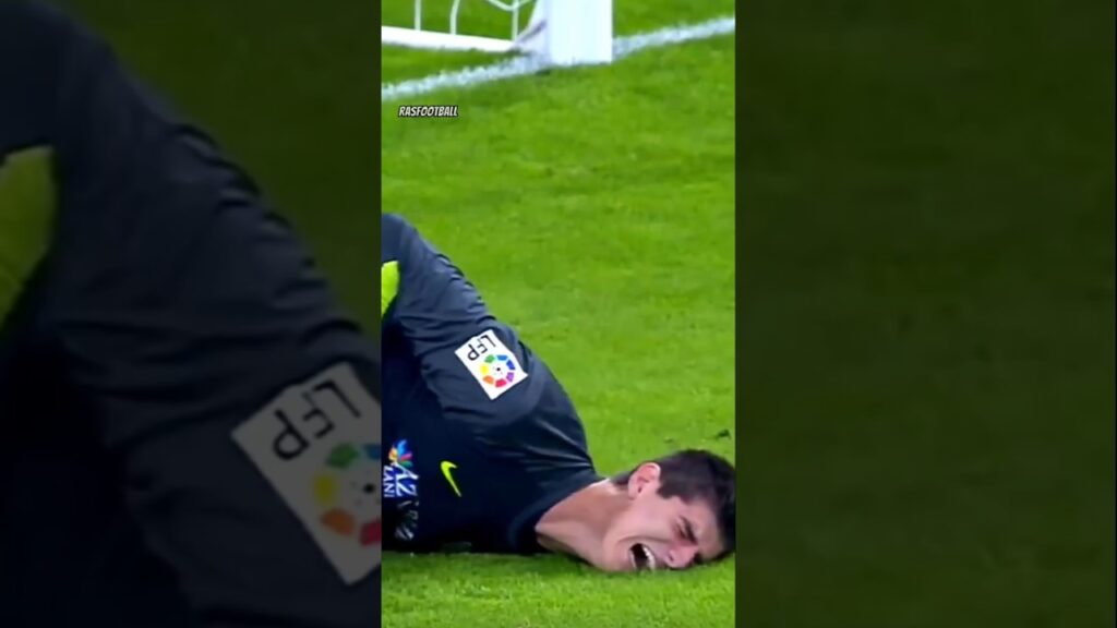 Kiper paling alay di dunia 😜 ! #football #kiper #goalkeeper #gk #courtois #bola #ball