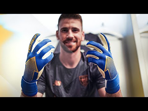 Reusch Arrow Gold X 2022 | Unai Simón Glove Launch Video