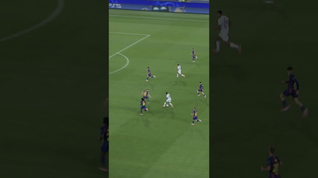 Nuno Mendes running the show in Barcelona 💨✨ #psg #nunomendes #ucl #championsleague