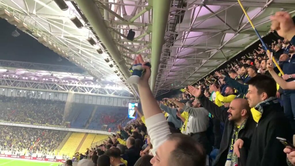 Marco Asensio Golü Sonrası Tribünde Yaşananlar / Fenerbahçe 2-0 Karagümrük / Kerem Aktürkoğlu Asist