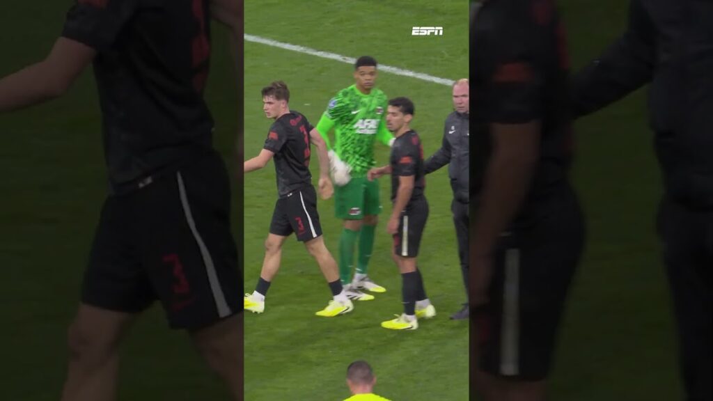 ❌⚽️ Goal AJAX AFGEKEURD na elleboogstoot Wout WEGHORST op WOUTER GOES