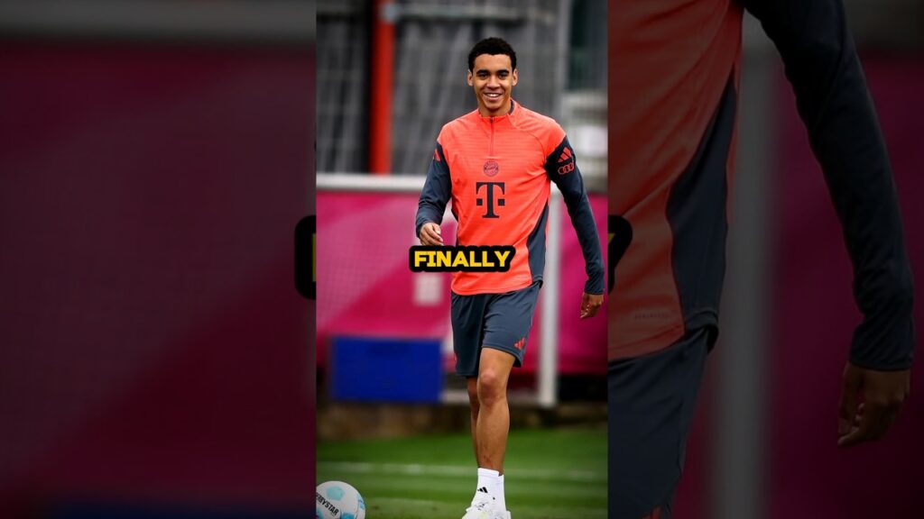 Jamal Musiala 𝐫𝐞𝐭𝐮𝐫𝐧𝐬 on the pitch for the first time since his injury #bayernmunich #football