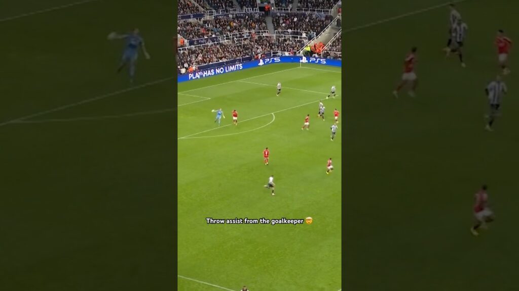 Nick Pope’s throw assist! 🤯