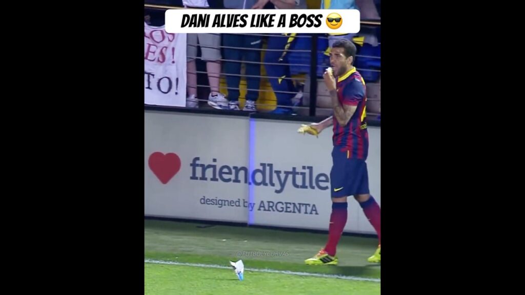 When Dani Alves defeated racism 💪