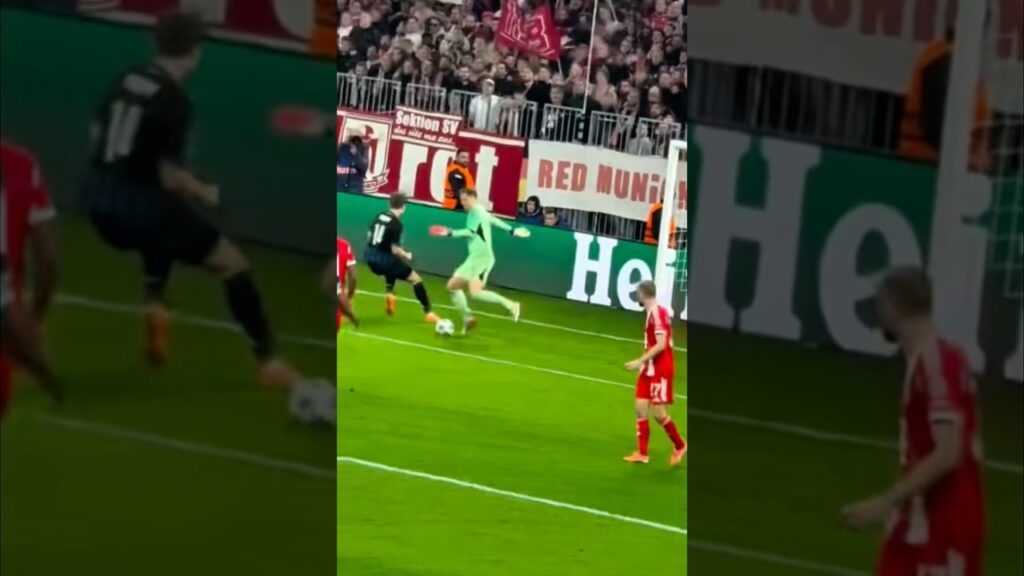 Manuel Neuer dribbling Bjorn Meijer | Bayern vs Club Brugge | Champions League