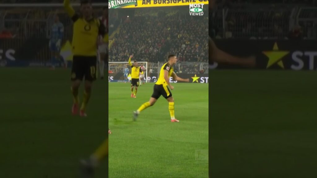 Schlotterbeck räumt El Mala ab | #shorts