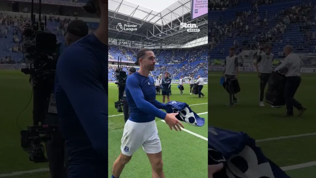 Jack Grealish gives his jersey to lucky fan 🥰👕 #StanSportAU #PremierLeague