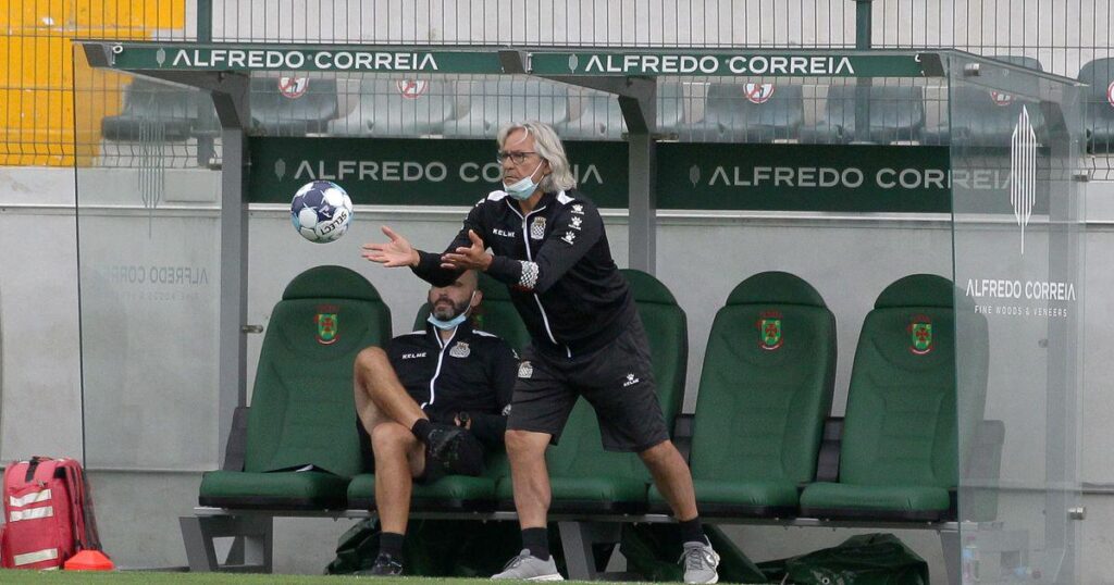 Boavista: insolvência ditou despedimento do histórico Alfredo Castro