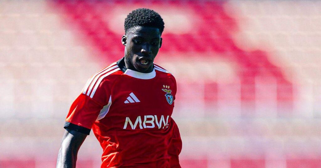 Três portugueses entre os jovens mais promissores do futebol mundial | A Bola