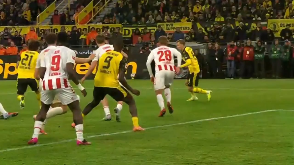 Last minute goal for the deserved win 💛