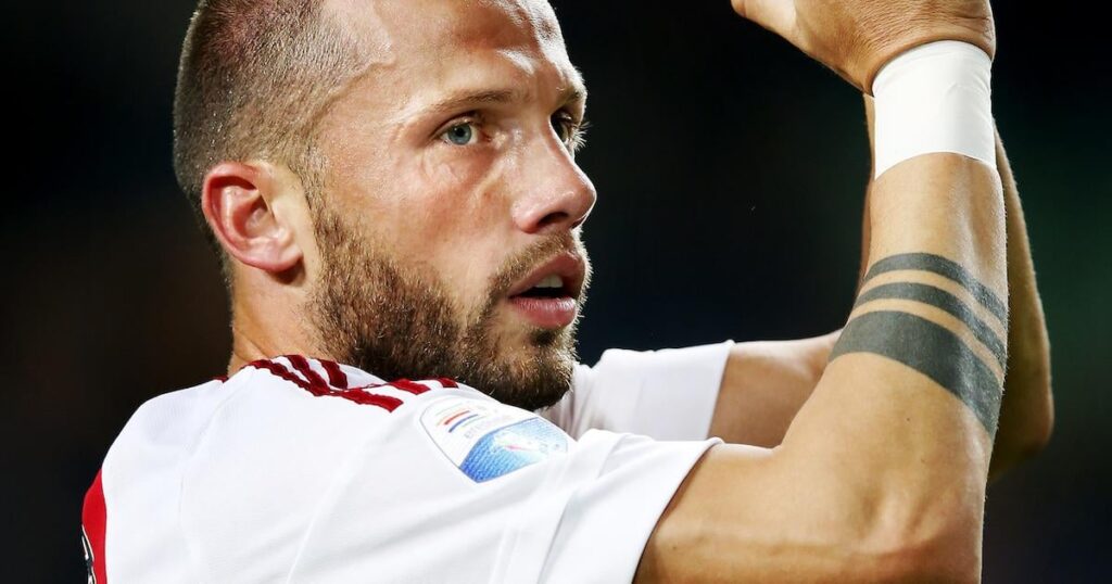 How history repeats: “Alle ballen op Sjonnie”