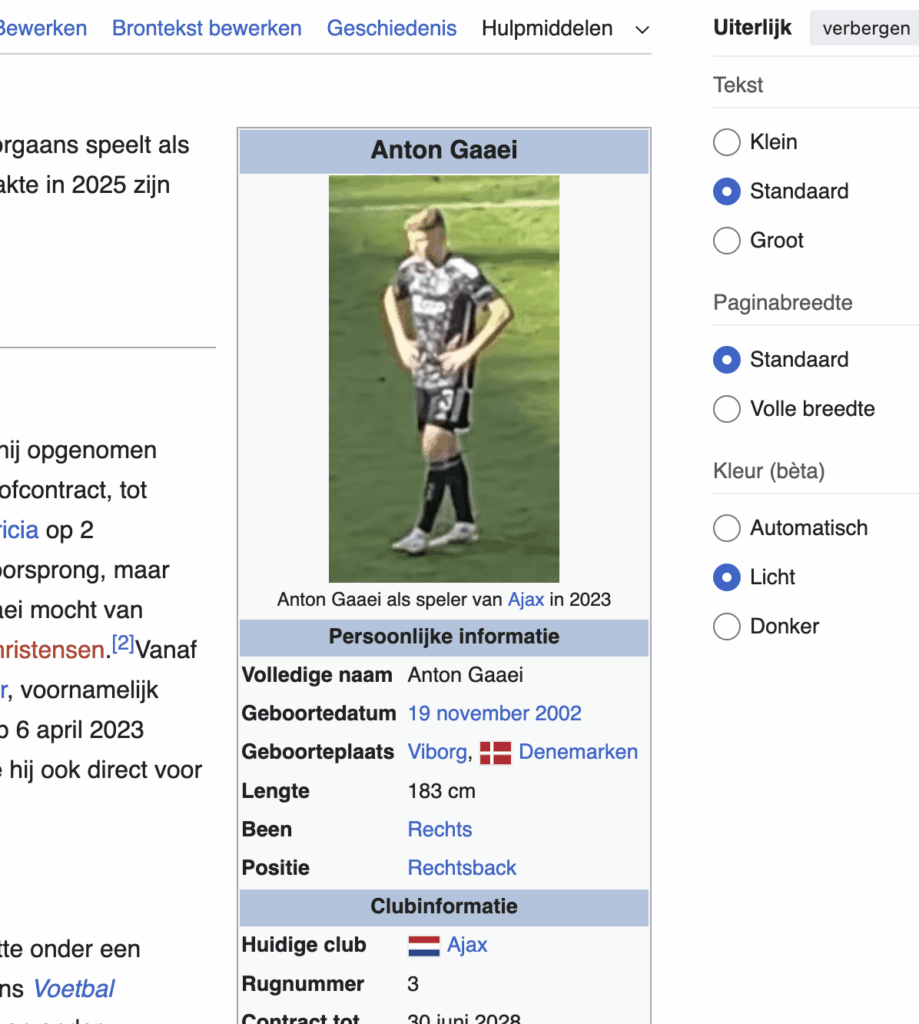 De wikipedia foto van Anton Gaaei