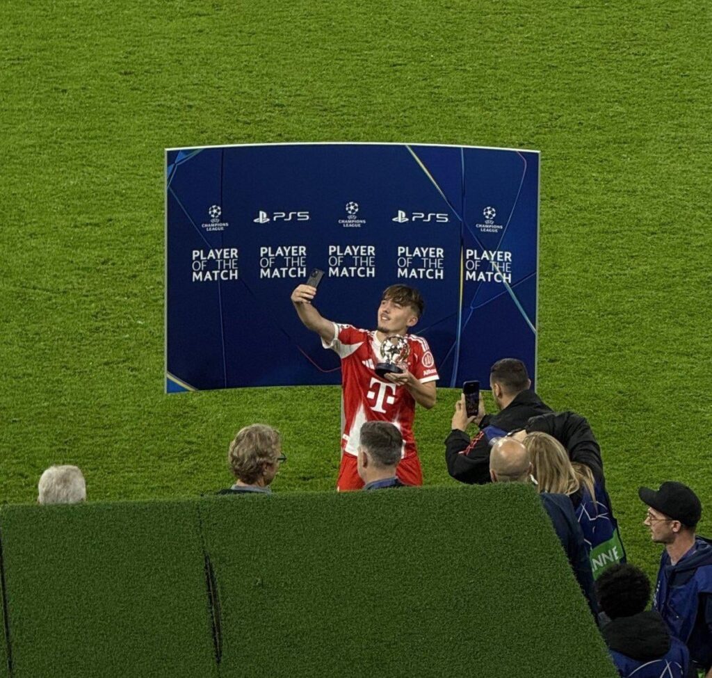 [Official] Karl was rewarded the Player of the match trophy