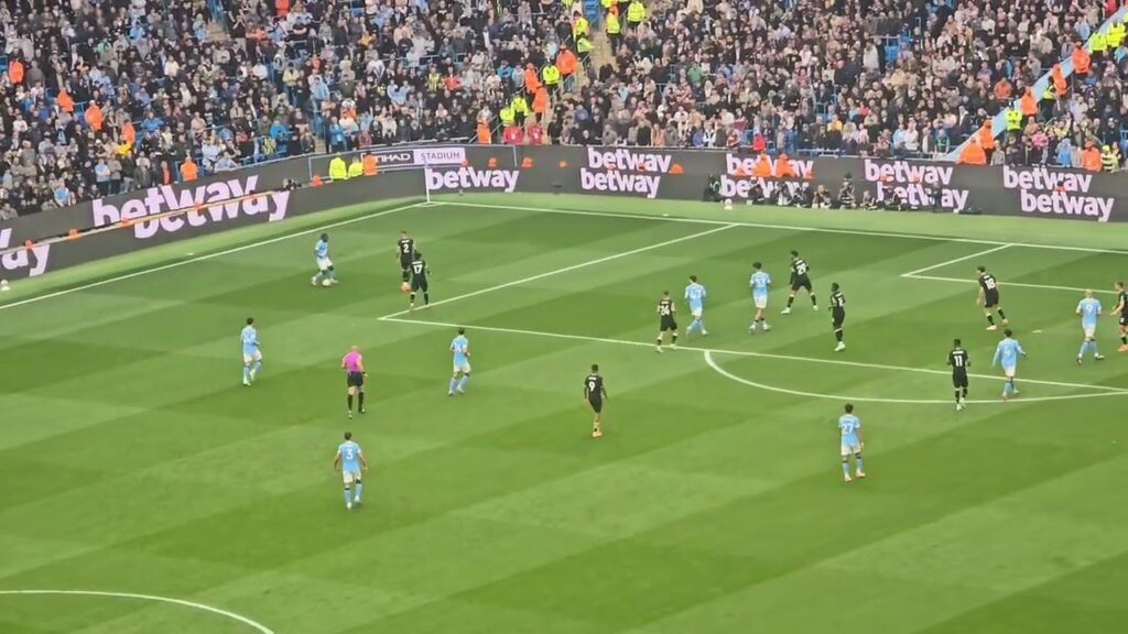 JEREMY DOKU vrs BURNLEY