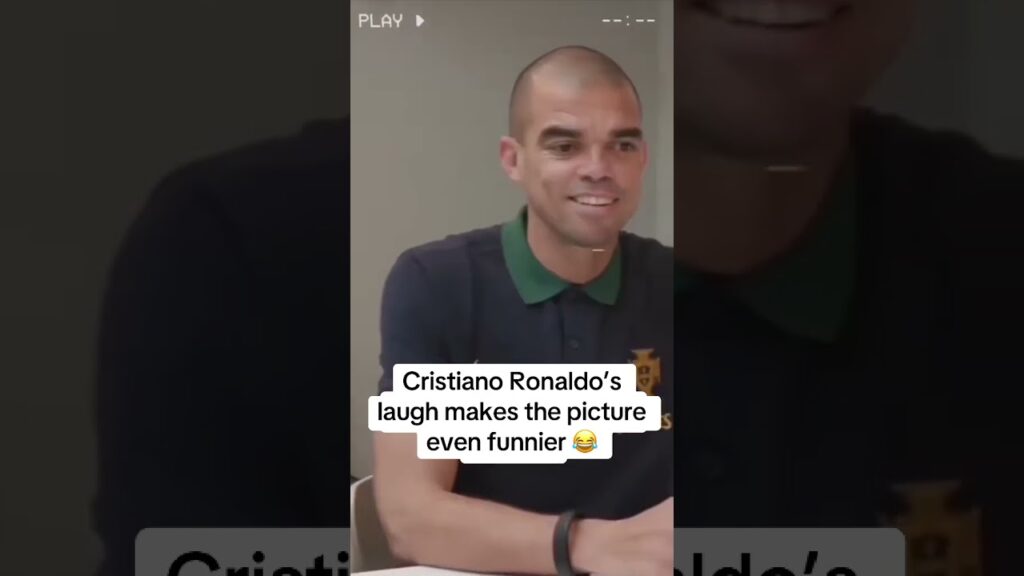 When Cristiano Ronaldo had a go at drawing Pepe in Portugal camp 😅🎨(via portugal/TT)