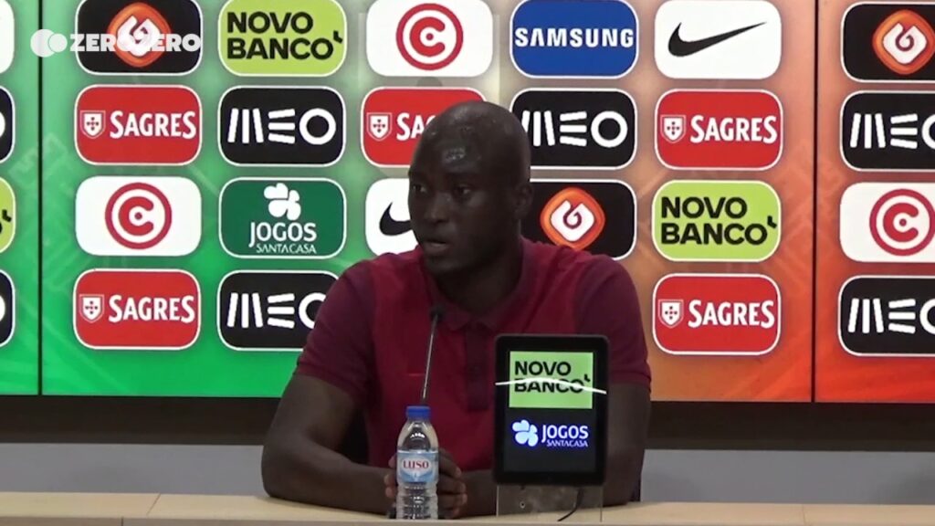 Danilo Pereira lembra concorrência no meio-campo da seleção