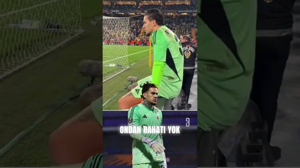 Ederson’un, Fenerbahçe - Stuttgart müsabakasında oyun durduğu esnada rahat tavırları 👀