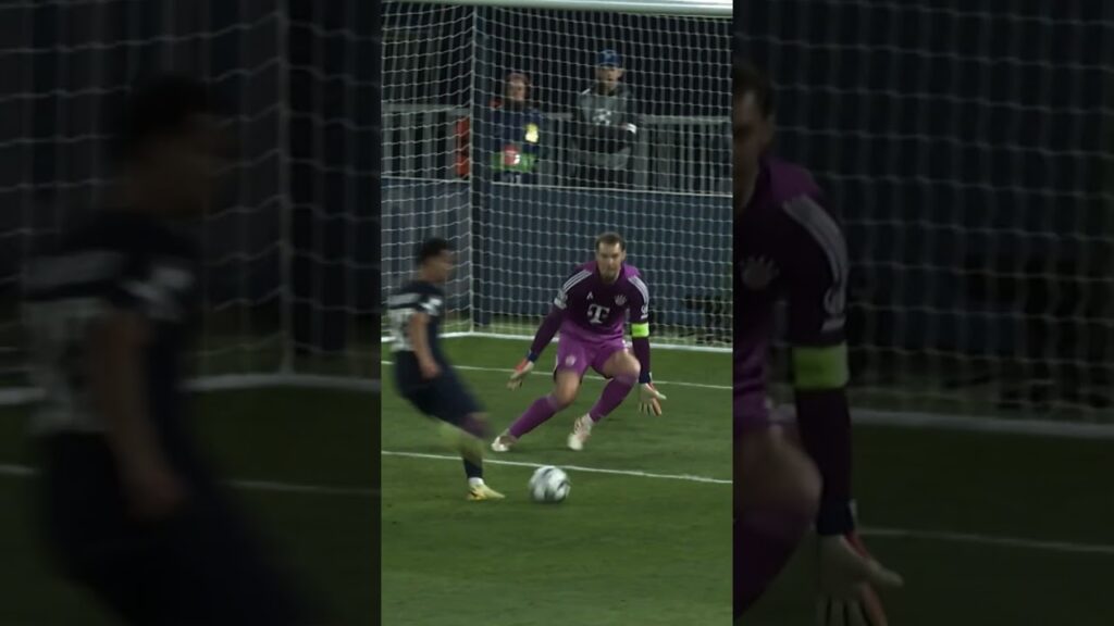 Manuel Neuer: Beast mode activated 🐐🧤