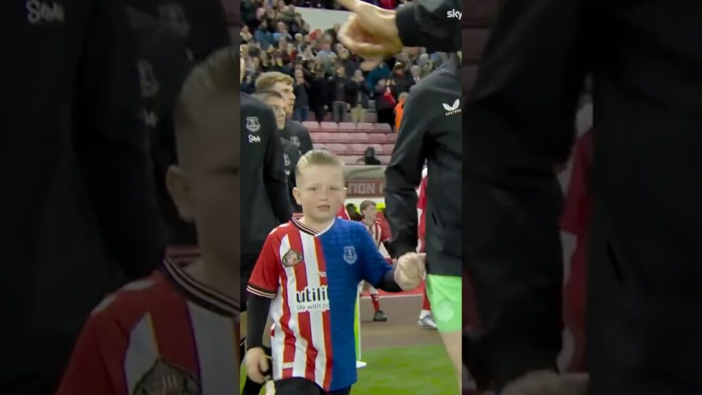 Sweet moment between Jordan Pickford and his son