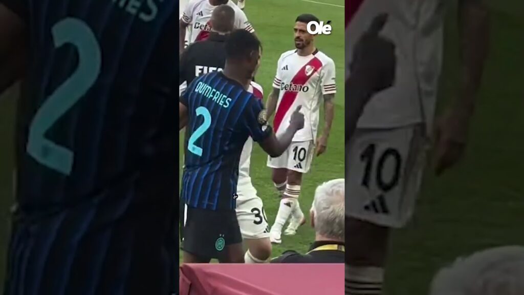 🏟▶ El cruce entre Acuña y Dumfries, desde la tribuna del Lumen Field