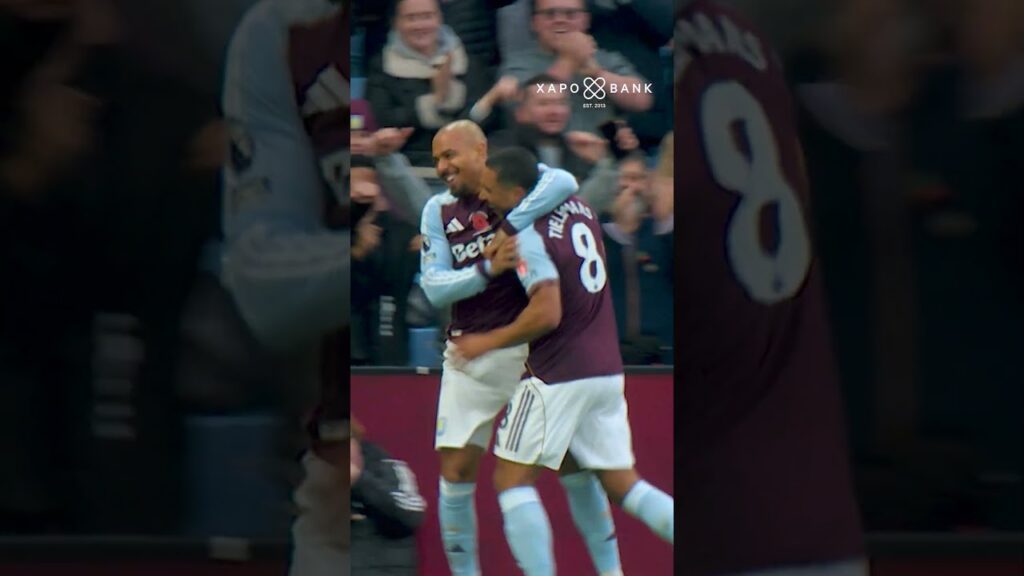 At least Youri Tielemans found the funny side to Donyell Malen's goal 😅