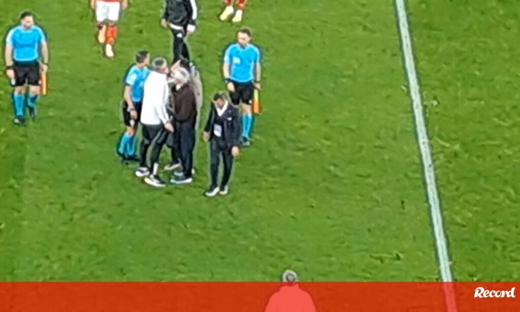 «Vou rebentar-te a ti e ao João Bento»: Record revela relatório do árbitro do Benfica-Casa Pia - Benfica - Jornal Record