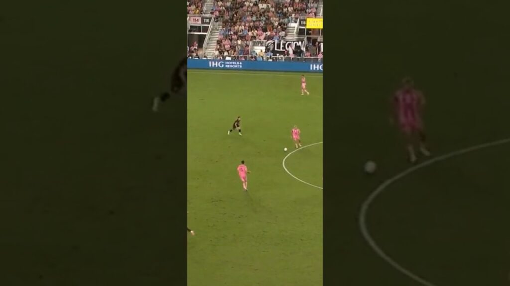 Sergio Busquets Well Built Dribble 20/09/2025