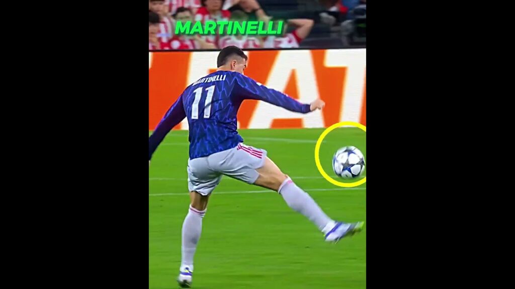 Martinelli mocked the defender ⚽️ #football #footballshorts #arsenal