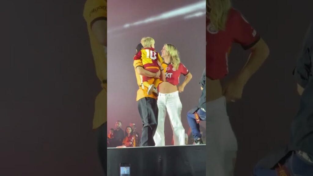 Dries Mertens ve eşi Kat veda ederken göz yaşlarını tutamadı ! #driesmertens #mertens #ciromertens