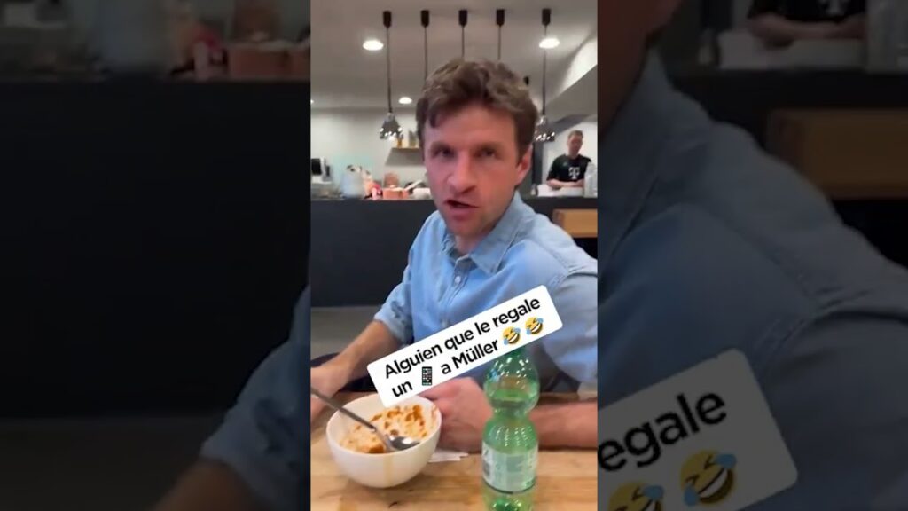 GORETZKA se burla de MÜLLER por el TERRIBLE estado de su móvil