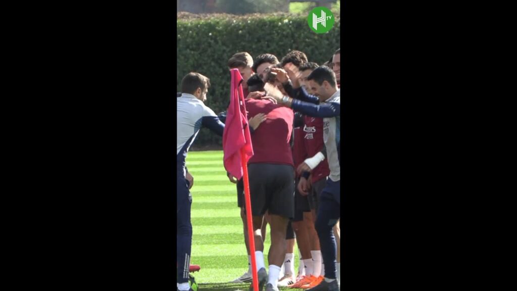 New contract means SLAPS for William Saliba 😂🤚