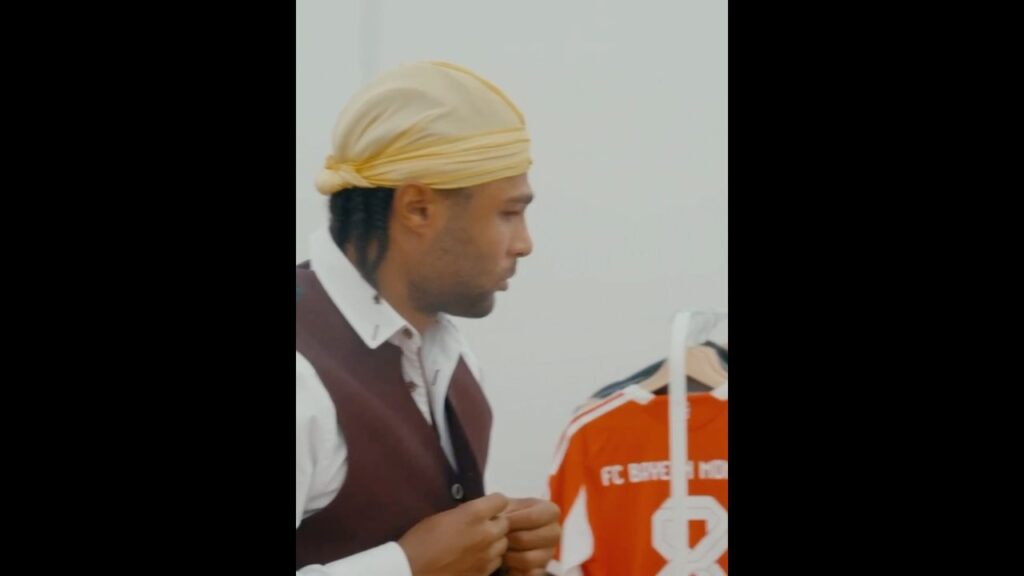 Serge Gnabry getting ready for Bayern x Paulaner official photoshoot