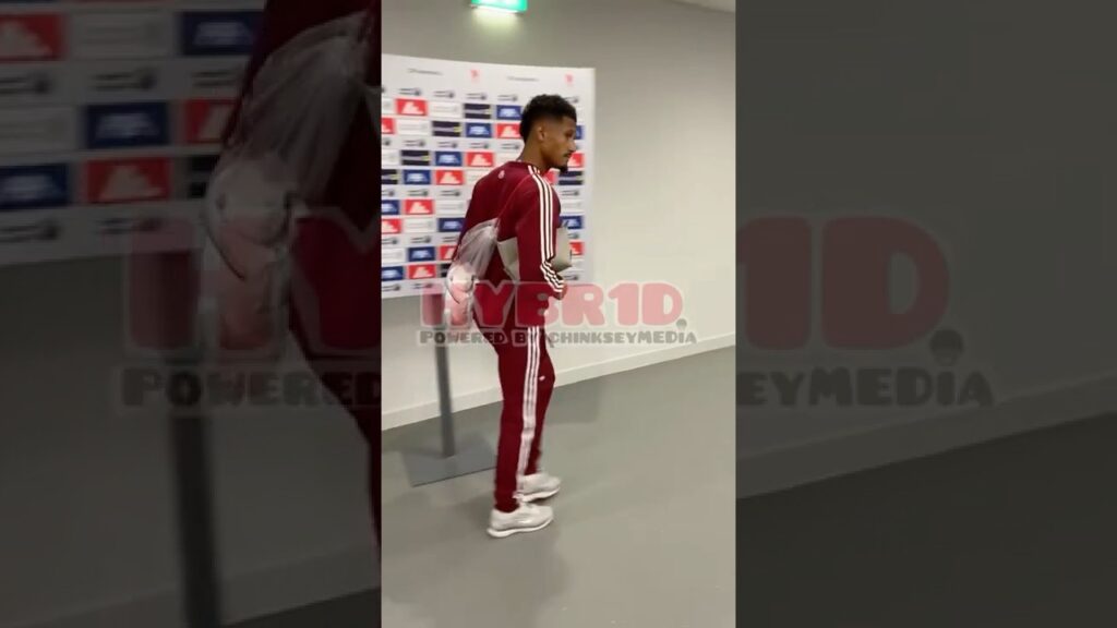 WILLIAM SALIBAs THUMBS UP after INJURY scare Liverpool 1-0 Arsenal@arsenal| Powered by chinkseyMEDIA